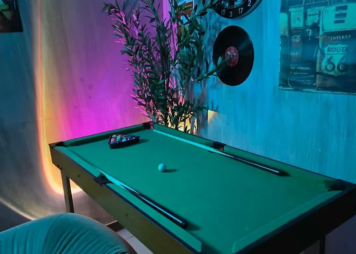 Man Cave Suite-deca Apartamento